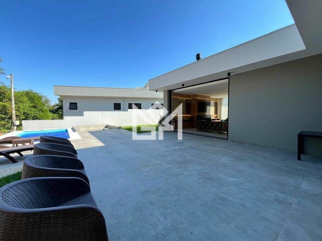 Casa com 4 quartos à venda, 350m² - Vila Nova - Porto Alegre: 