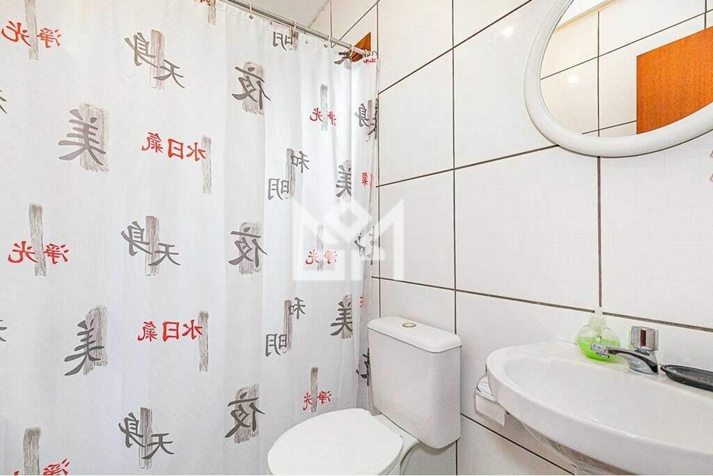 Casa com 5 quartos à venda, 330m² - Vila Ipiranga - Porto Alegre: 