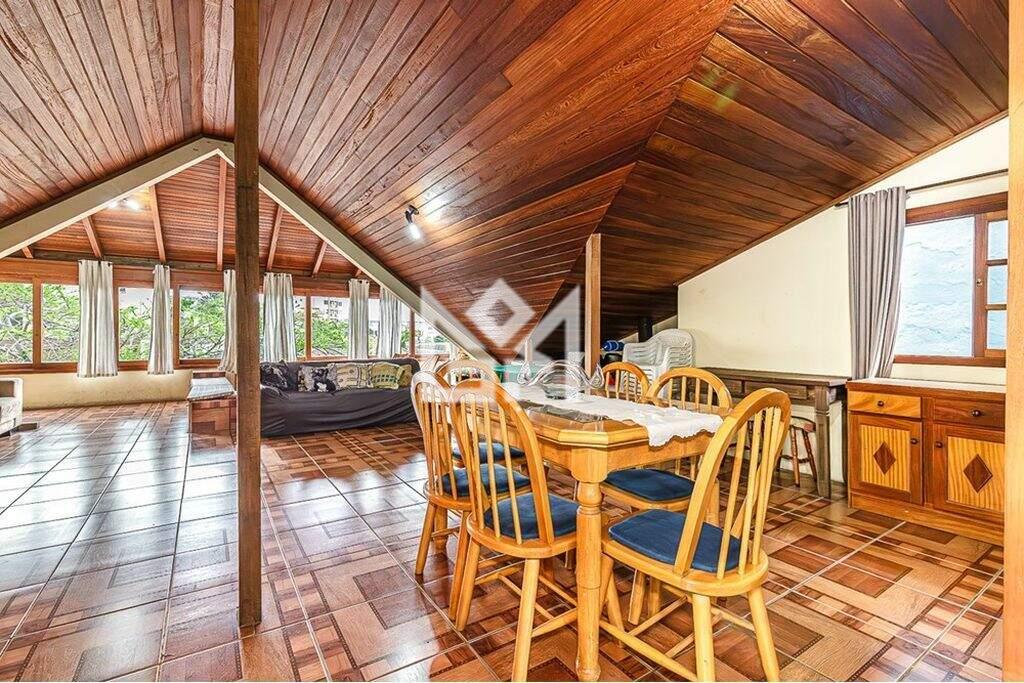 Casa com 5 quartos à venda, 330m² - Vila Ipiranga - Porto Alegre: 