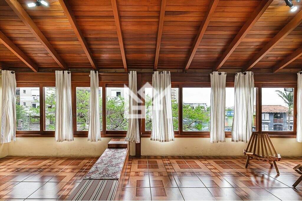 Casa com 5 quartos à venda, 330m² - Vila Ipiranga - Porto Alegre: 