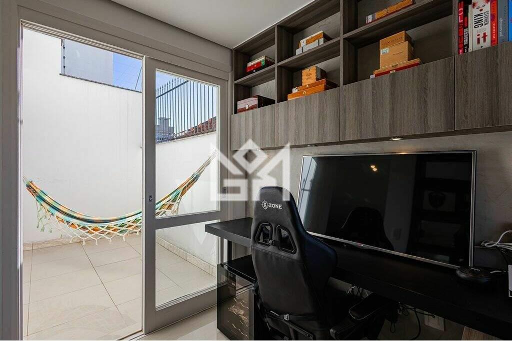 Casa com 3 quartos à venda, 249m² - Vila Ipiranga - Porto Alegre: 