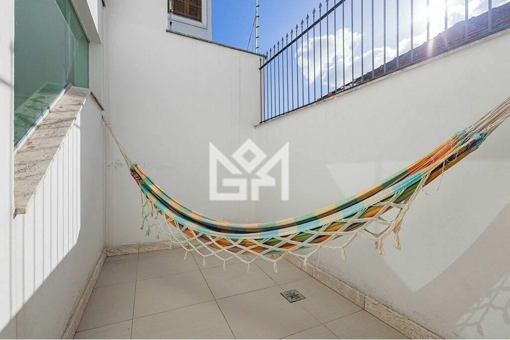 Casa com 3 quartos à venda, 249m² - Vila Ipiranga - Porto Alegre: 