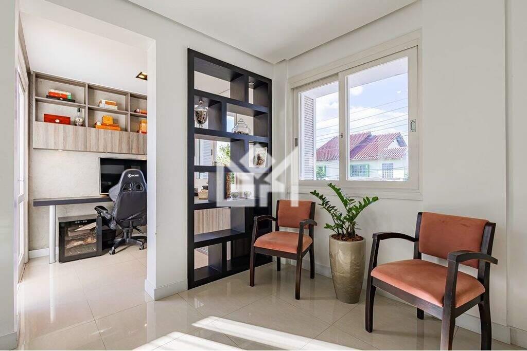 Casa com 3 quartos à venda, 249m² - Vila Ipiranga - Porto Alegre: 