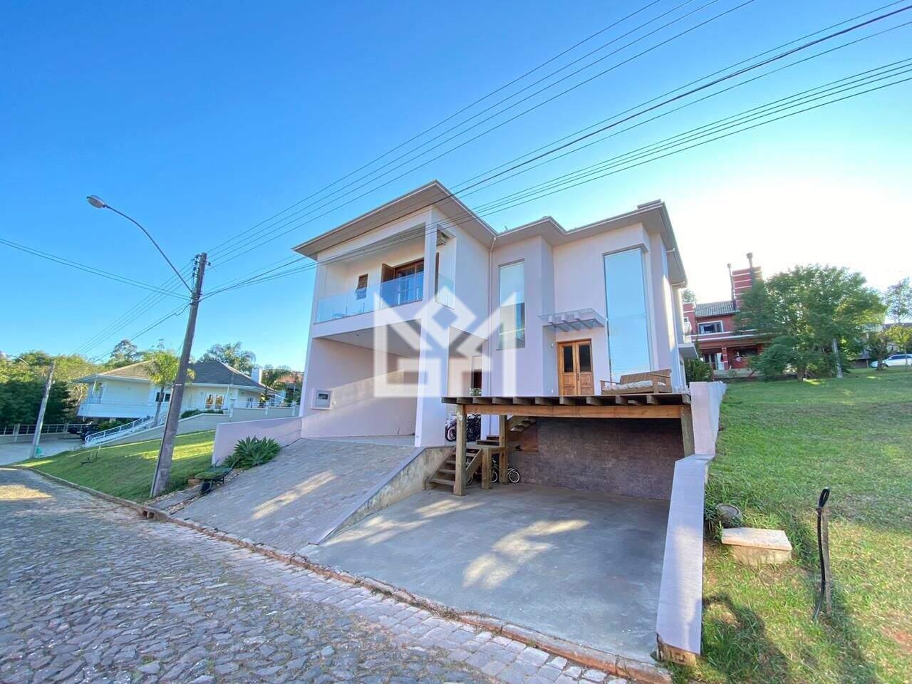 Casa com 3 quartos à venda, 270m² - Jansen - Gravataí: 