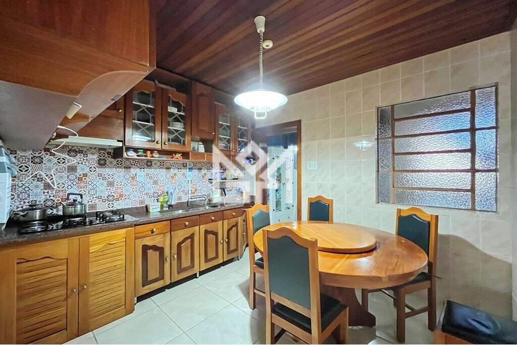 Casa com 2 quartos à venda, 263m² - Vila Nova - Porto Alegre: 