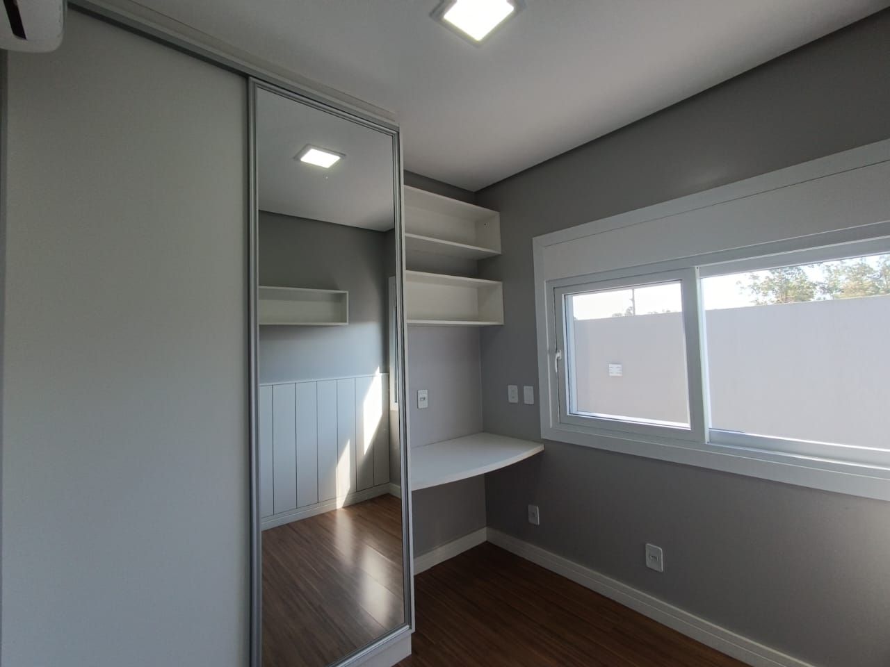 Casa com 3 quartos para aluguel, 130m² - Terras Alpha - Gravataí: 