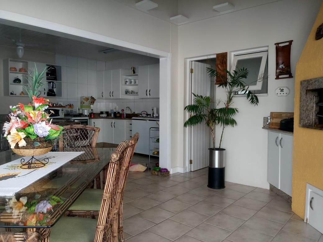 Casa com 3 quartos para aluguel, 180m² - Passo Da Areia - Porto Alegre: 