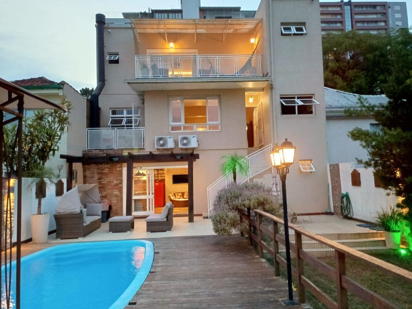Casa com 3 quartos para aluguel, 392m² - Higienópolis - Porto Alegre: 