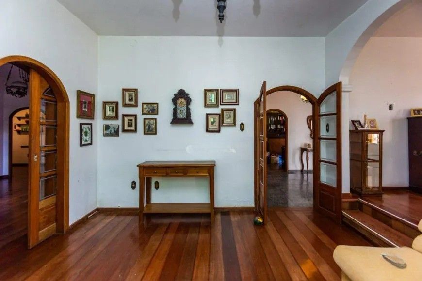Casa com 6 quartos para aluguel, 406m² - Chácara das Pedras - Porto Alegre: 