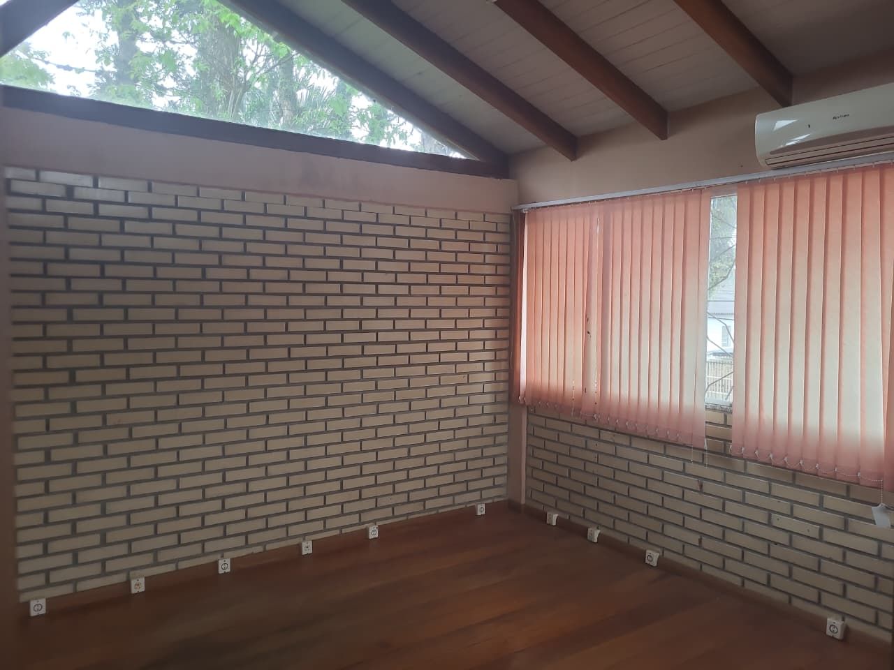Casa com 3 quartos para aluguel, 160m² - Reserva Dom Feliciano - Gravataí: 