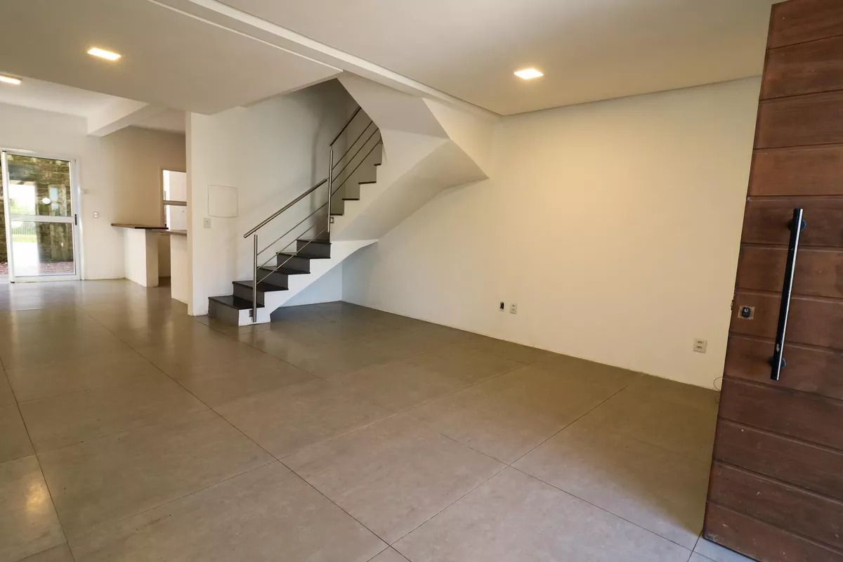 Casa com 3 quartos para aluguel, 175m² - Hípica - Porto Alegre: 