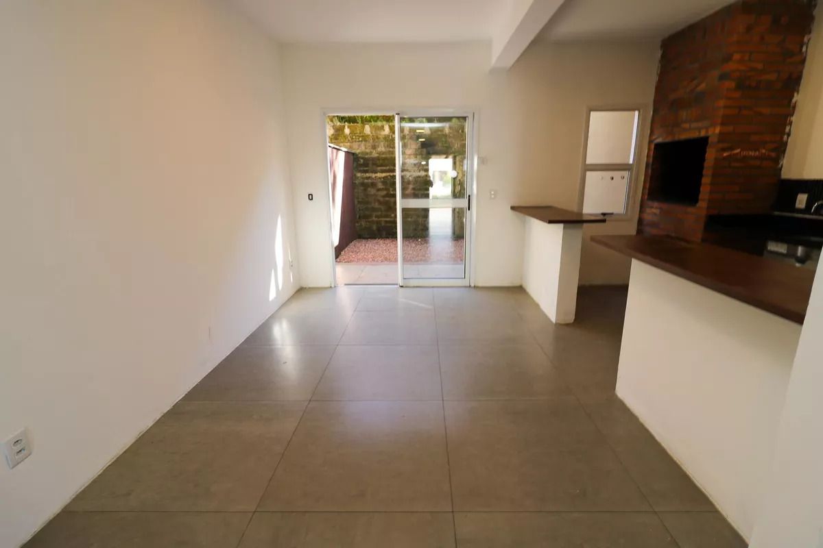 Casa com 3 quartos para aluguel, 175m² - Hípica - Porto Alegre: 