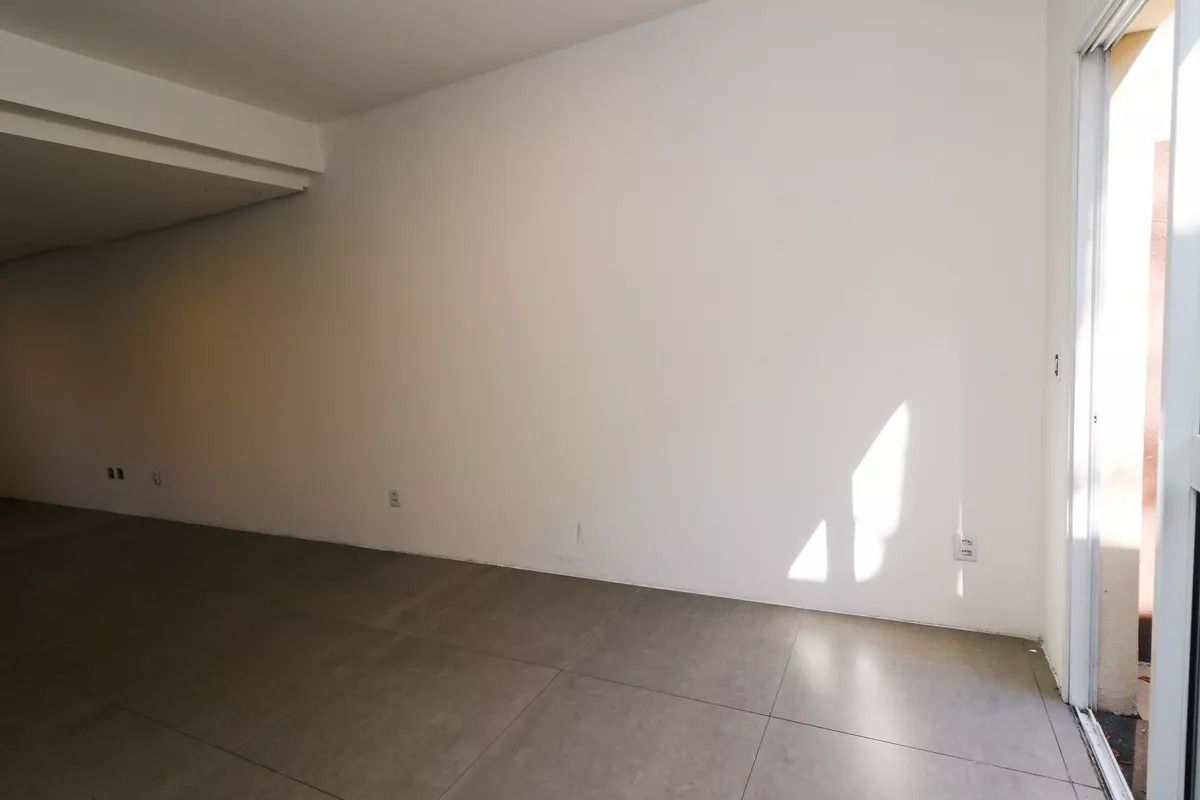 Casa com 3 quartos para aluguel, 175m² - Hípica - Porto Alegre: 