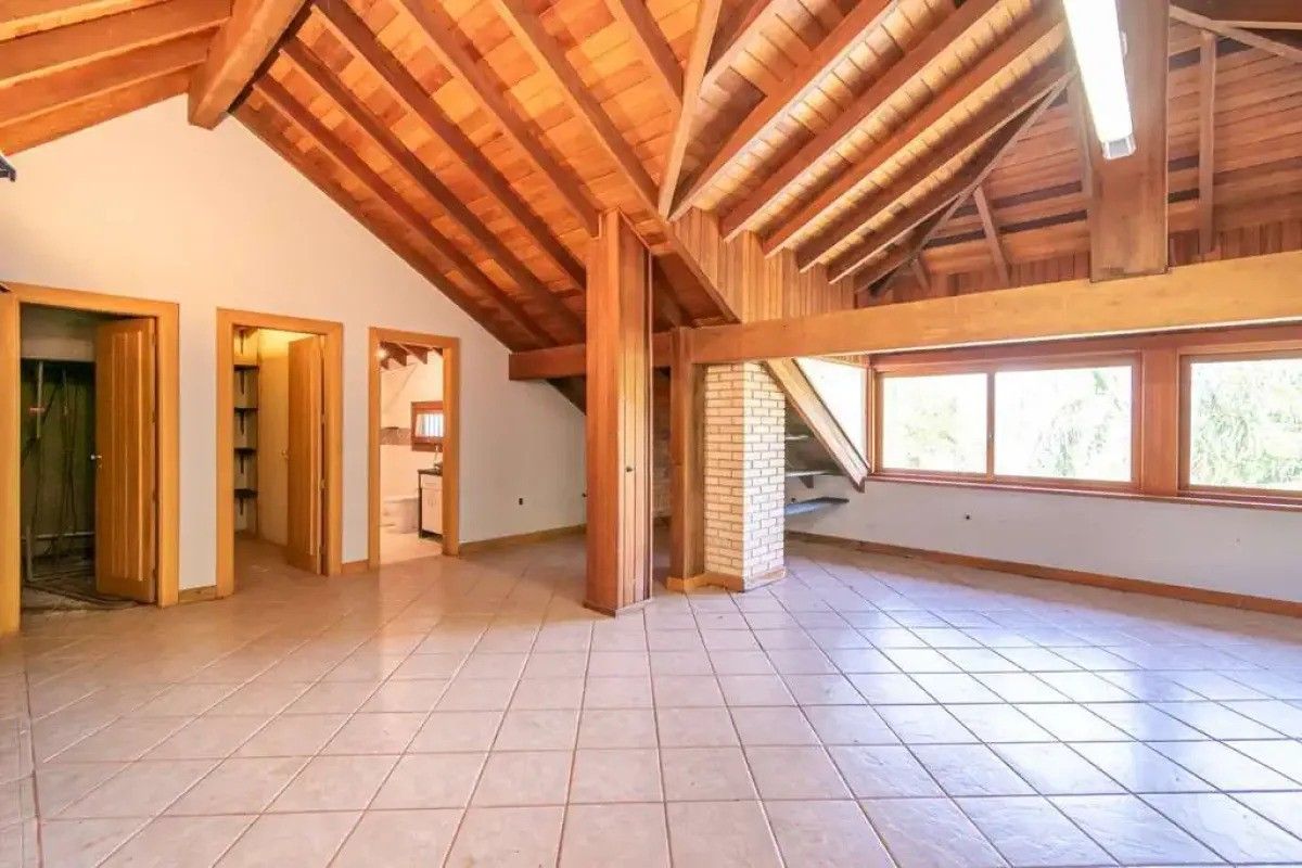 Casa com 3 quartos para aluguel, 600m² - Pedra Redonda - Porto Alegre: 