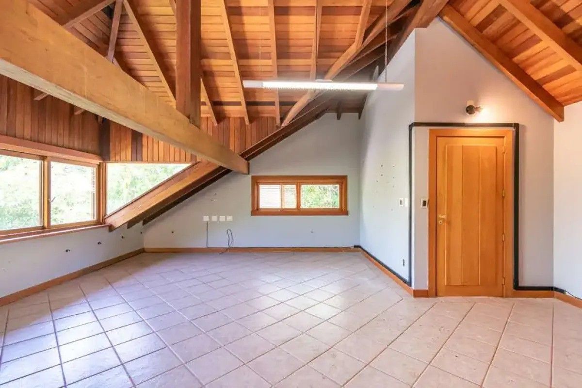 Casa com 3 quartos para aluguel, 600m² - Pedra Redonda - Porto Alegre: 