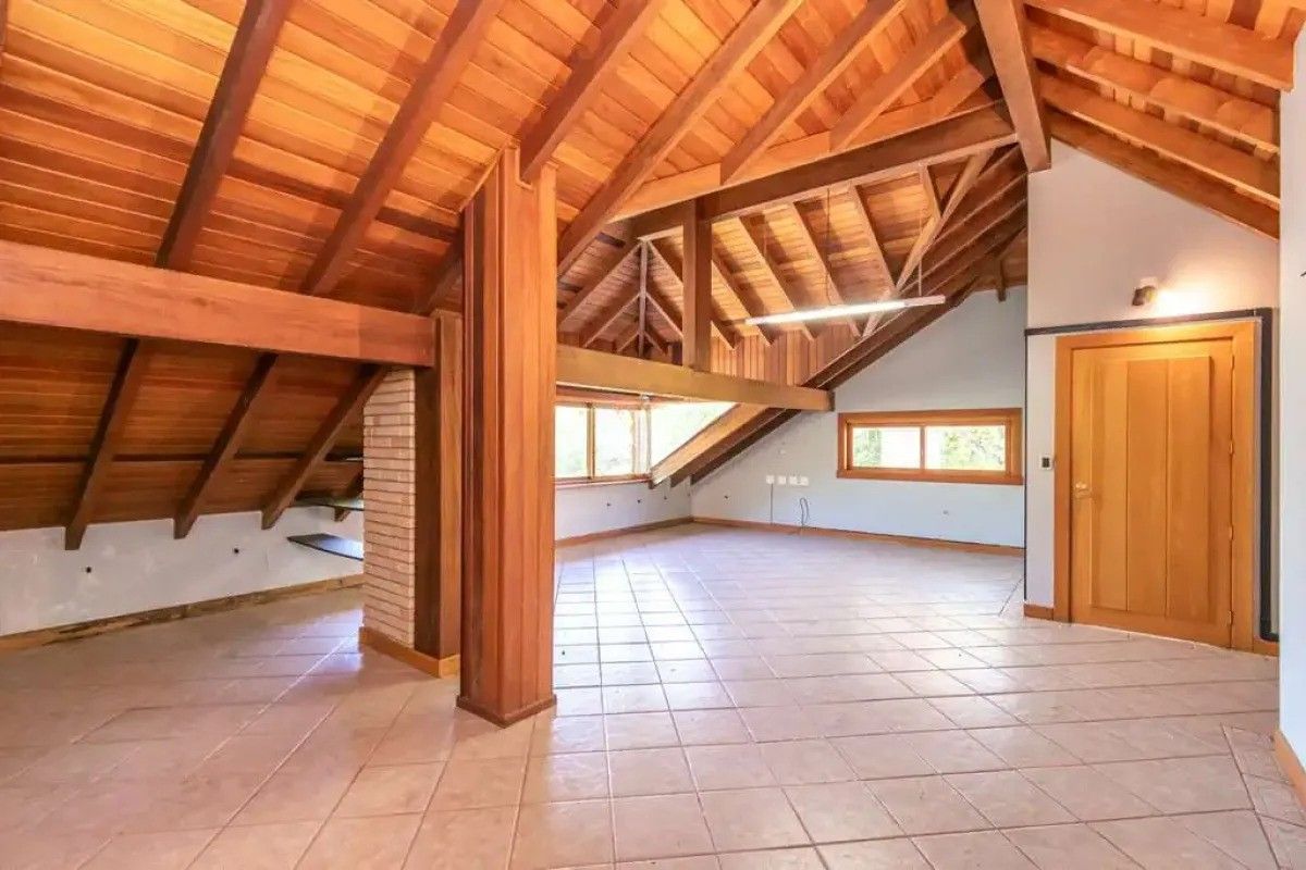 Casa com 3 quartos para aluguel, 600m² - Pedra Redonda - Porto Alegre: 