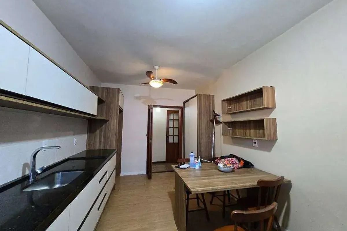 Casa com 5 quartos para aluguel, 280m² - Ipanema - Porto Alegre: 