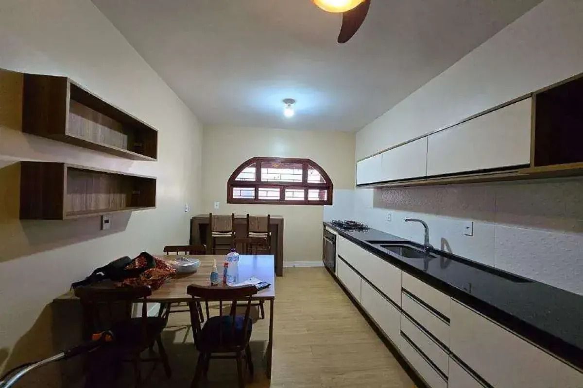 Casa com 5 quartos para aluguel, 280m² - Ipanema - Porto Alegre: 
