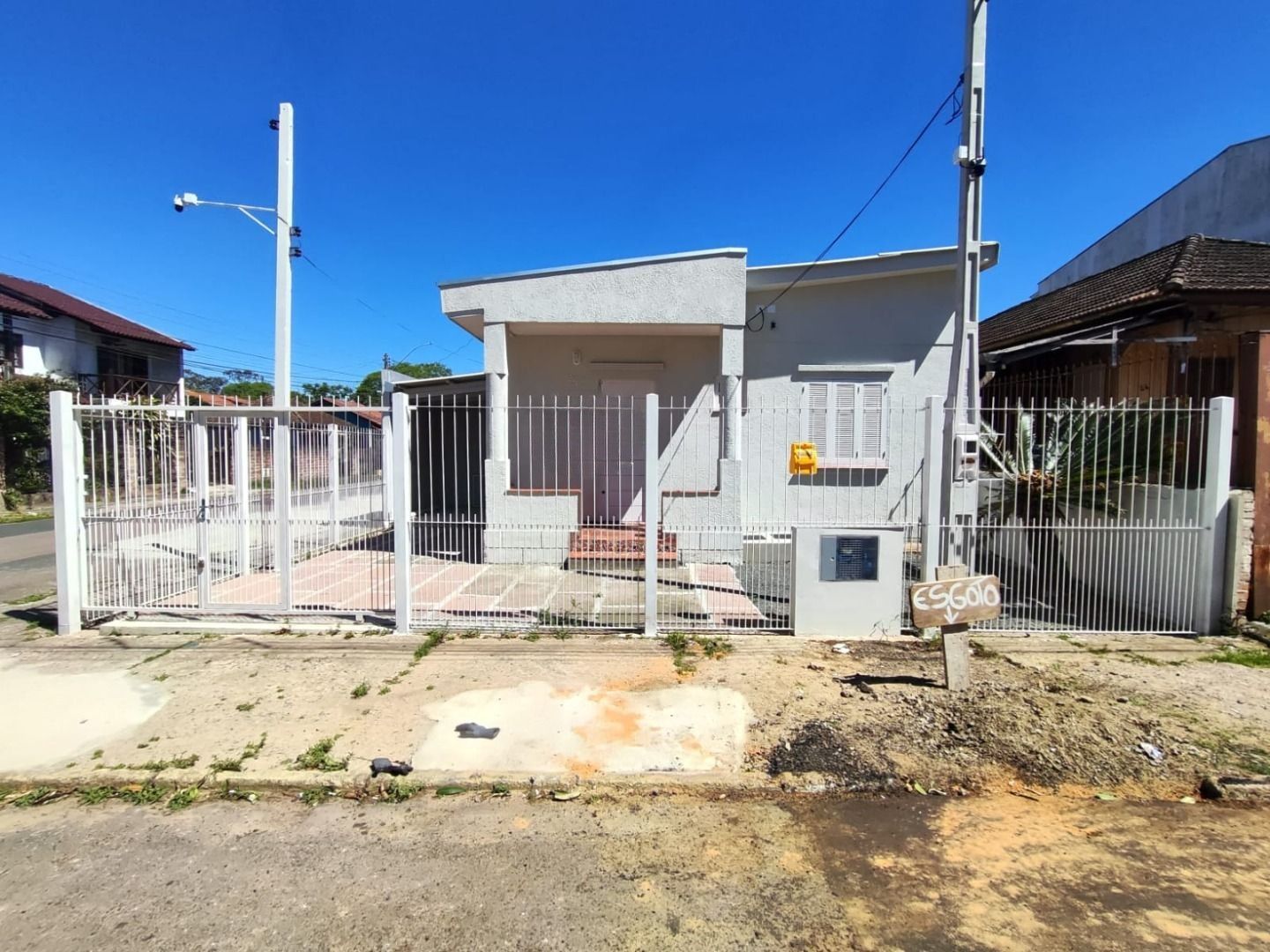 Casa com 2 quartos para aluguel, 55m² - Vila Carlos Antônio Wilkens - Cachoeirinha: 