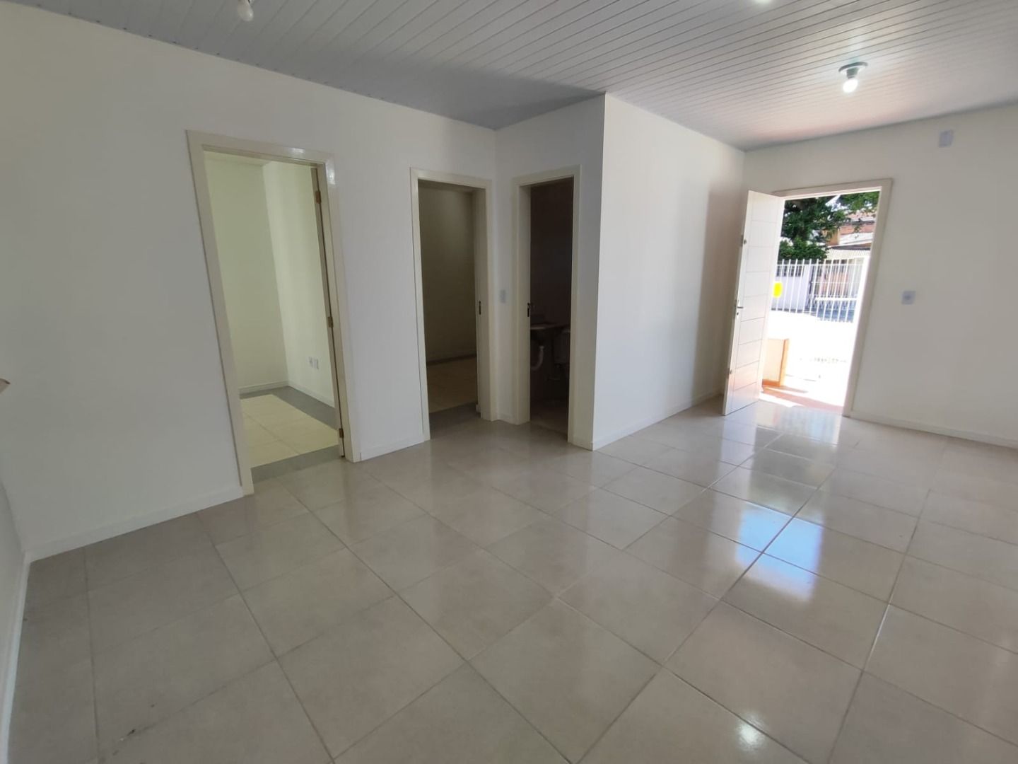 Casa com 2 quartos para aluguel, 55m² - Vila Carlos Antônio Wilkens - Cachoeirinha: 
