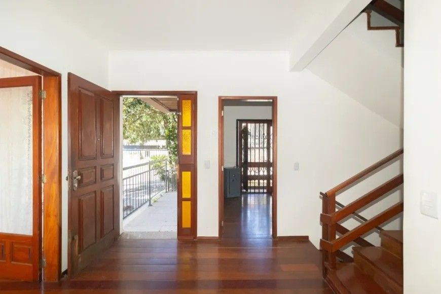 Casa com 5 quartos para aluguel, 350m² - Nonoai - Porto Alegre: 