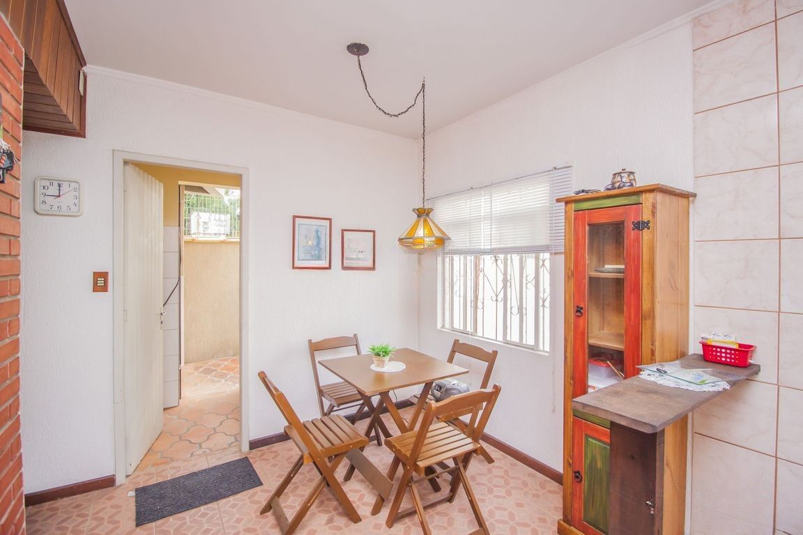 Casa com 3 quartos para aluguel, 287m² - São João - Porto Alegre: 