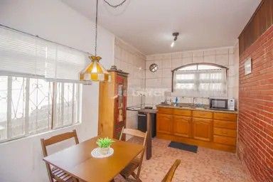 Casa com 3 quartos para aluguel, 287m² - São João - Porto Alegre: 