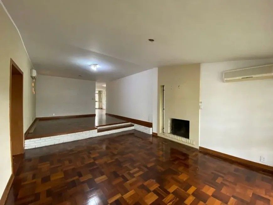 Casa com 3 quartos para aluguel, 300m² - Três Figueiras - Porto Alegre: 
