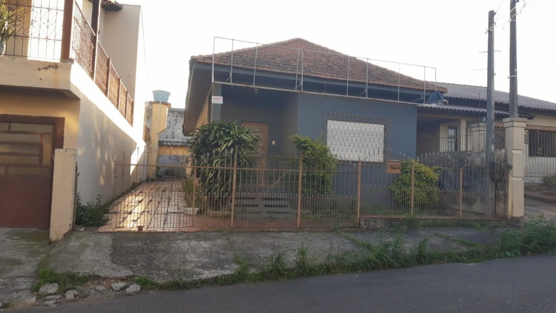Casa com 4 quartos para aluguel, 80m² - Vila Parque Brasília - Cachoeirinha: 