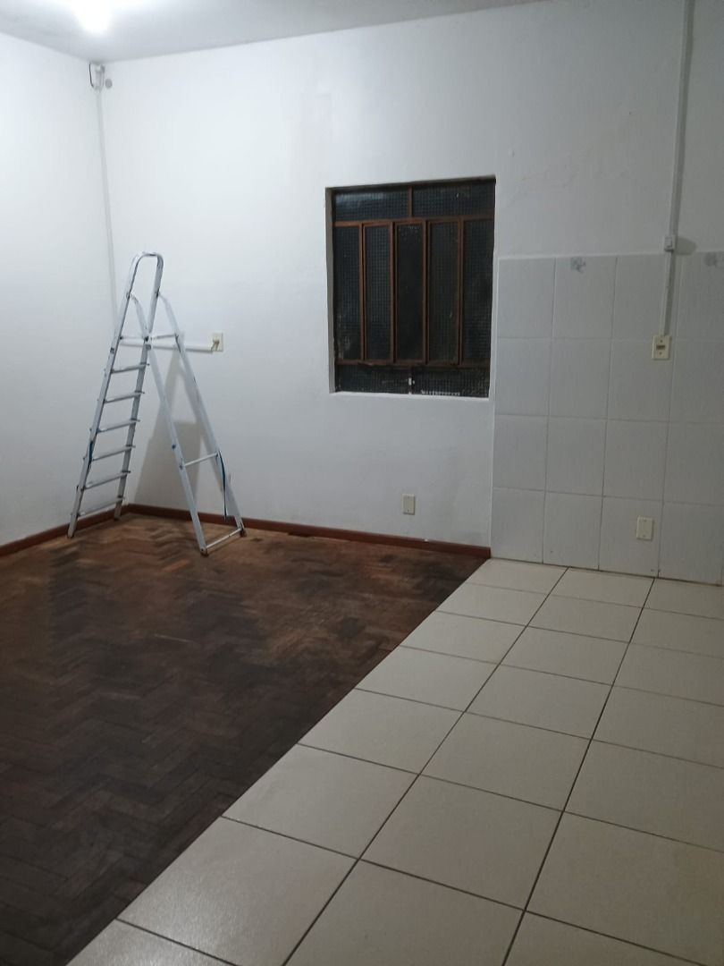 Casa com 4 quartos para aluguel, 80m² - Vila Parque Brasília - Cachoeirinha: 