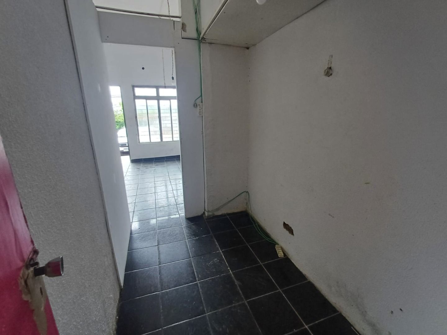 Loja com para aluguel, 40m² - Cascata - Porto Alegre: 