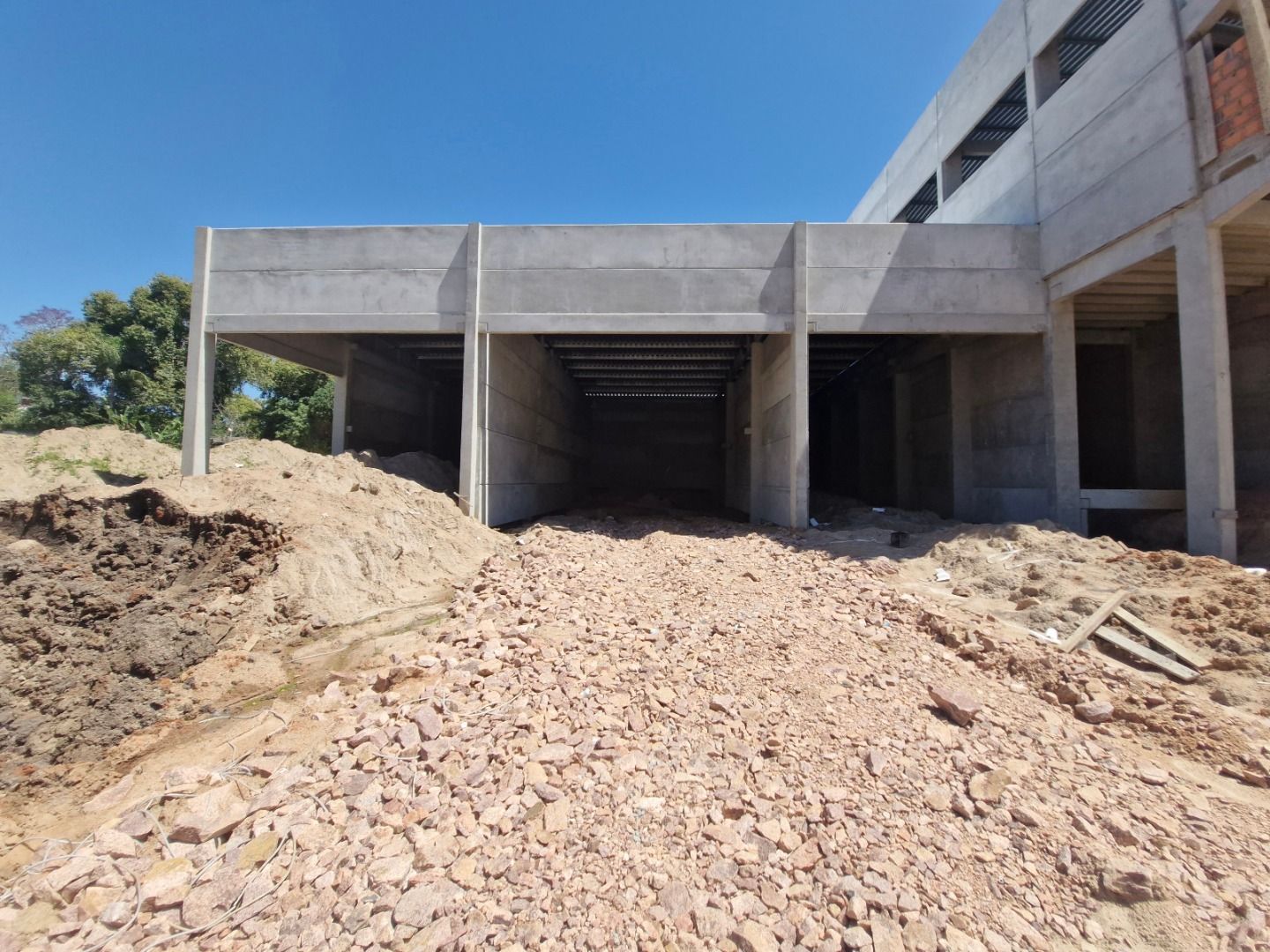 Loja com para aluguel, 93,73m² - Hípica - Porto Alegre: 