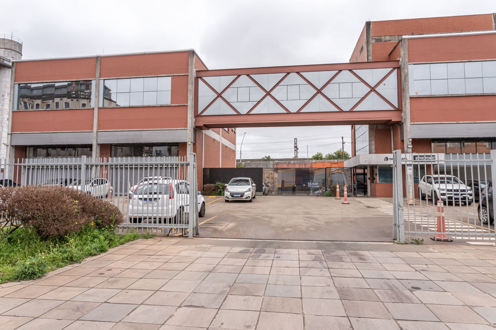 Loja com para aluguel, 92m² - Floresta - Porto Alegre: 