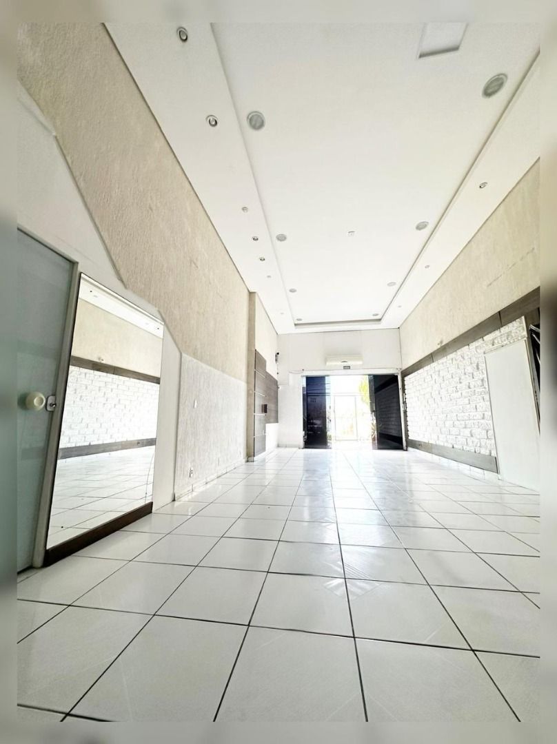 Loja com para aluguel, 150m² - Vila Jardim - Porto Alegre: 