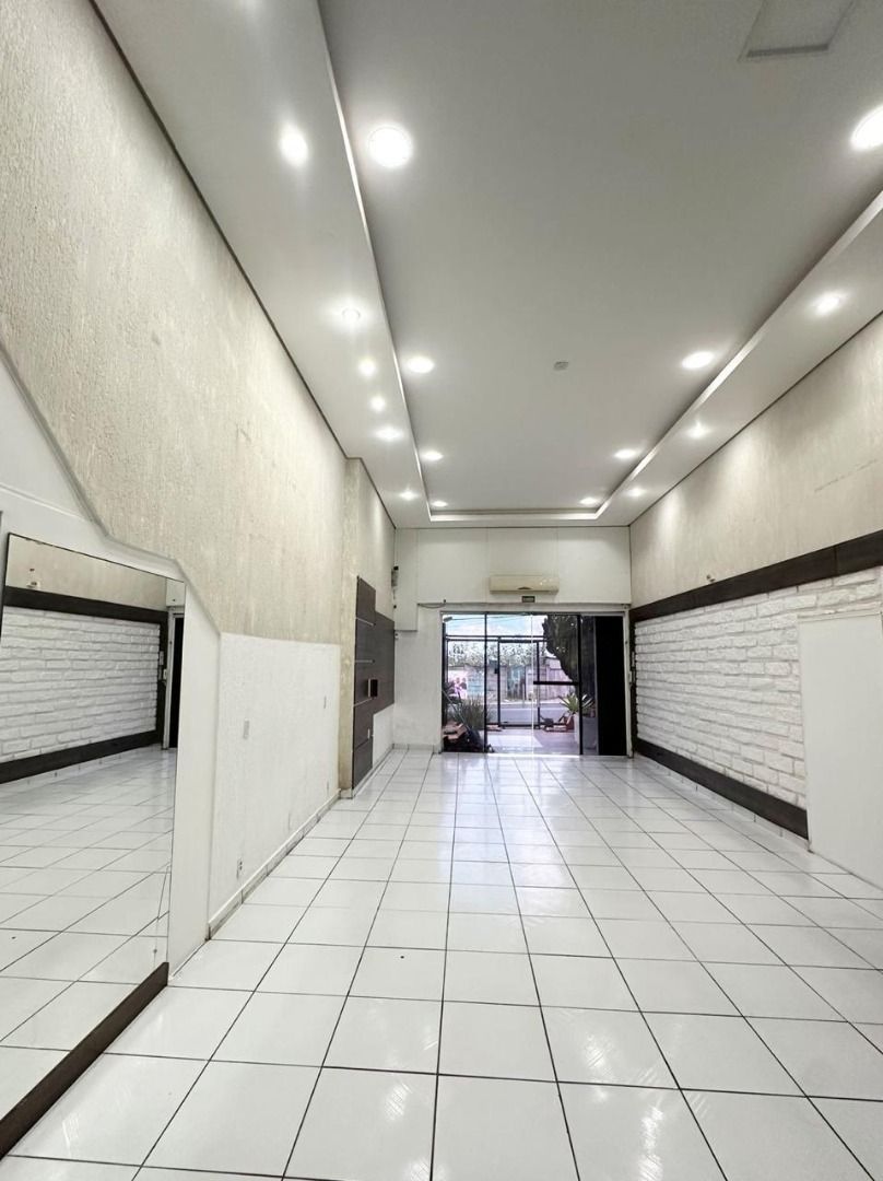 Loja com para aluguel, 150m² - Vila Jardim - Porto Alegre: 