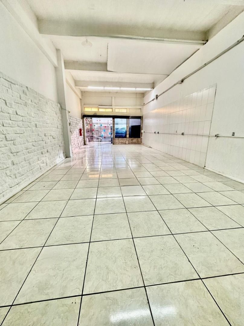 Loja com para aluguel, 150m² - Vila Jardim - Porto Alegre: 