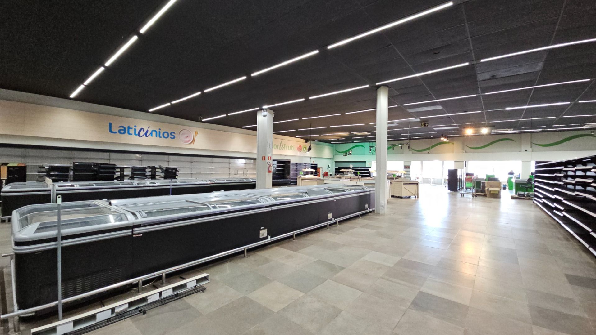 Loja com para aluguel, 5.761m² - Centro - Canoas: 