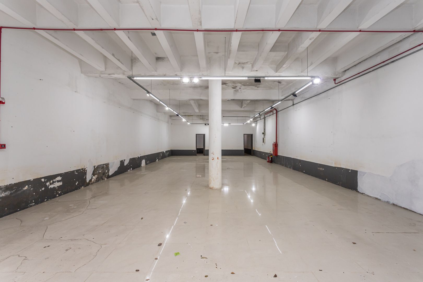 Loja com para aluguel, 260m² - Navegantes - Porto Alegre: 