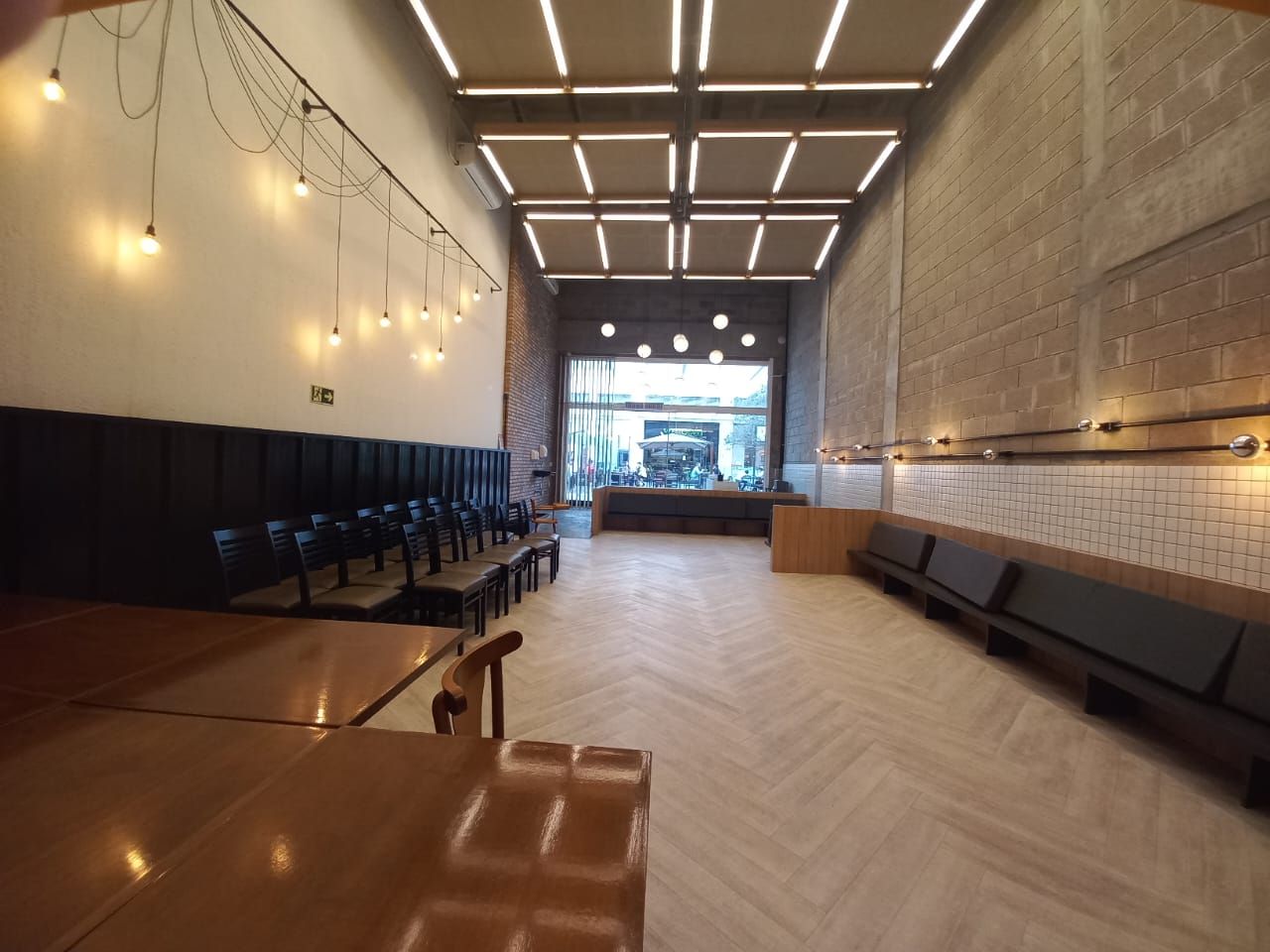 Loja com para aluguel, 118m² - Praia de Belas - Porto Alegre: 