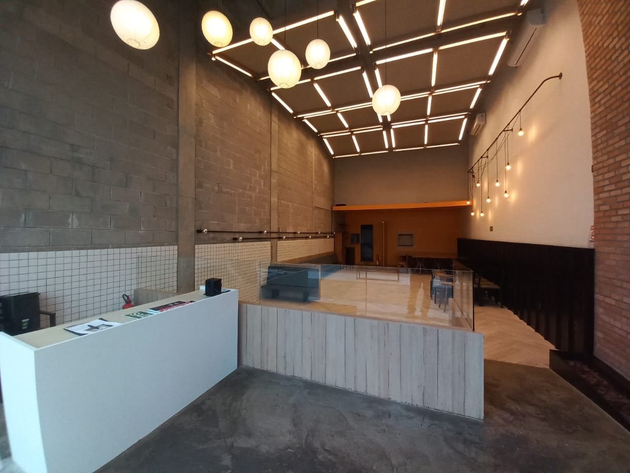 Loja com para aluguel, 118m² - Praia de Belas - Porto Alegre: 