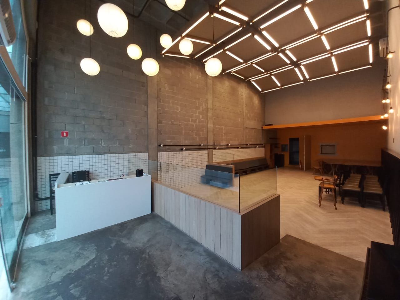 Loja com para aluguel, 118m² - Praia de Belas - Porto Alegre: 