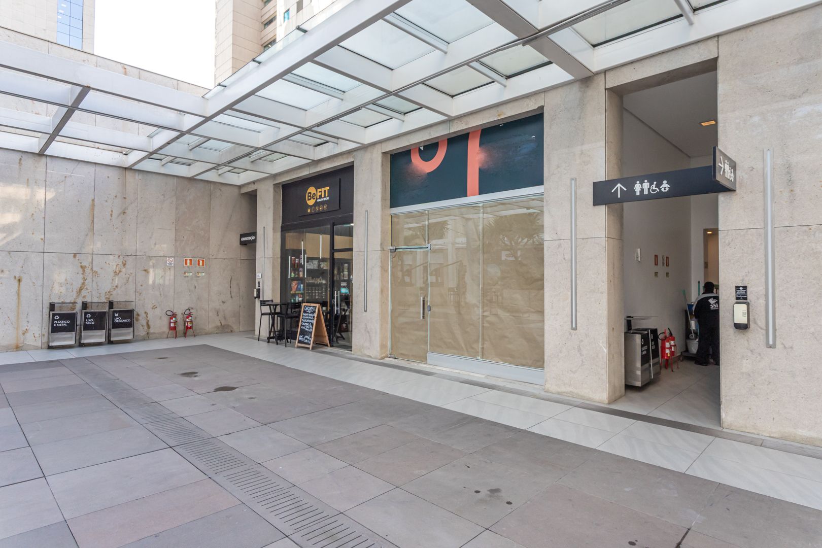 Loja com para aluguel, 26m² - Praia de Belas - Porto Alegre: 