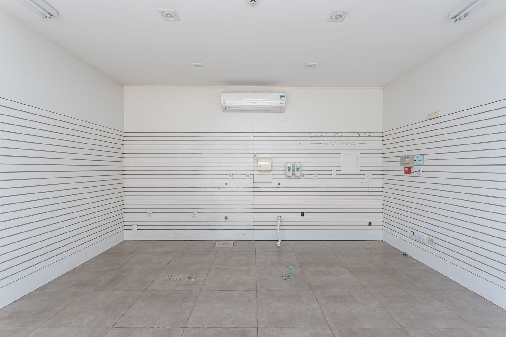 Loja com para aluguel, 29m² - Praia de Belas - Porto Alegre: 