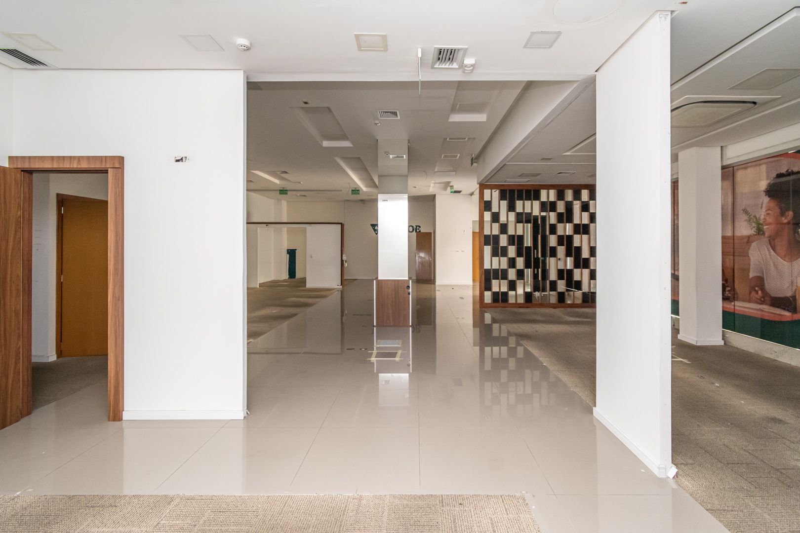 Loja com para aluguel, 183m² - Praia de Belas - Porto Alegre: 