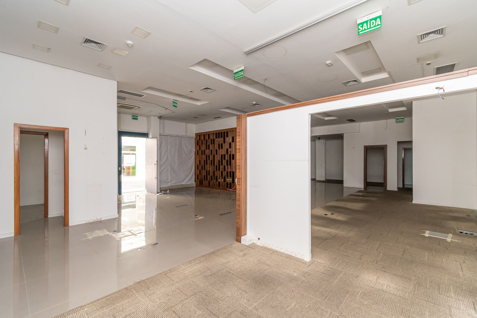 Loja com para aluguel, 183m² - Praia de Belas - Porto Alegre: 