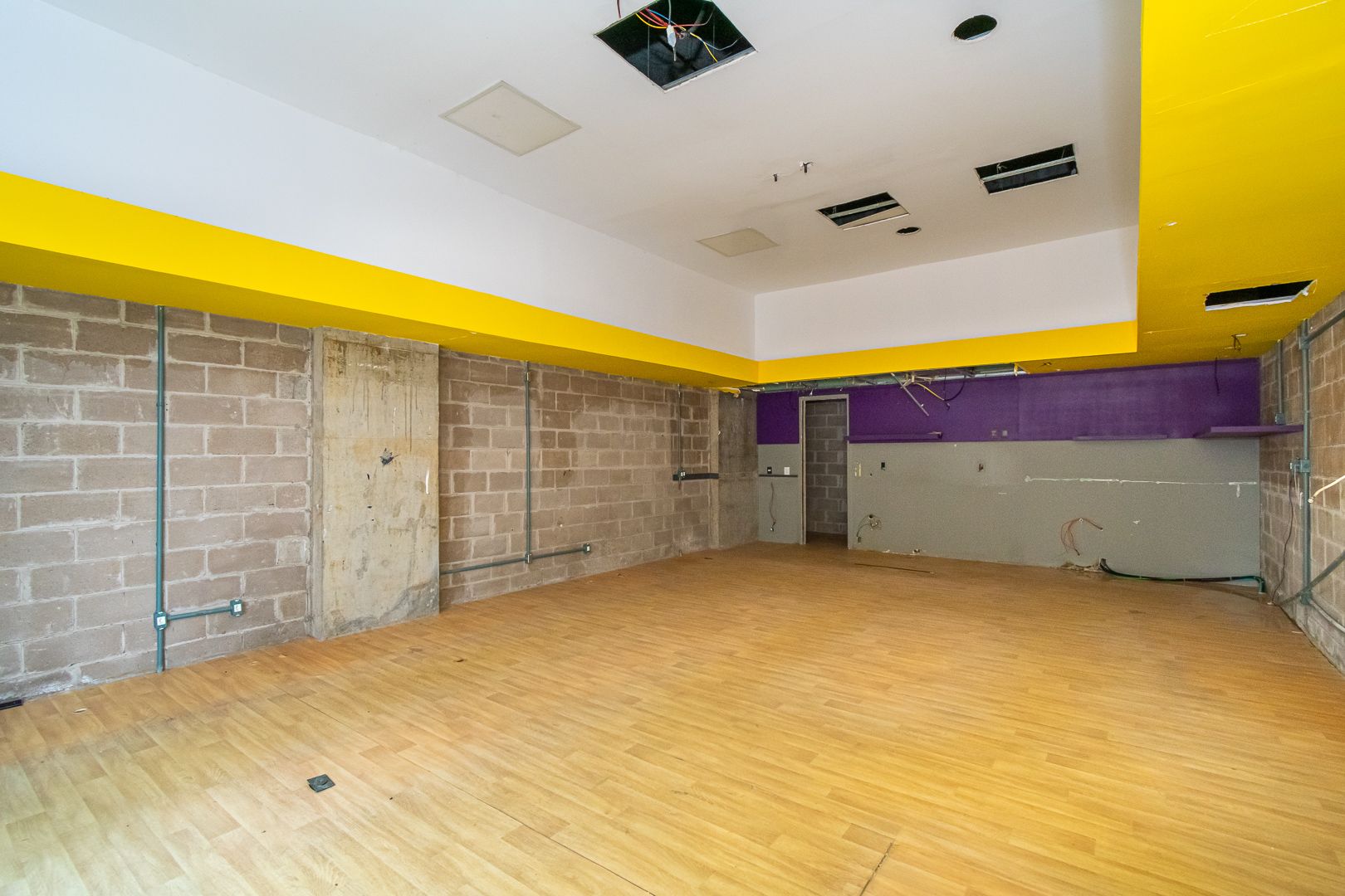 Loja com para aluguel, 56m² - Praia de Belas - Porto Alegre: 