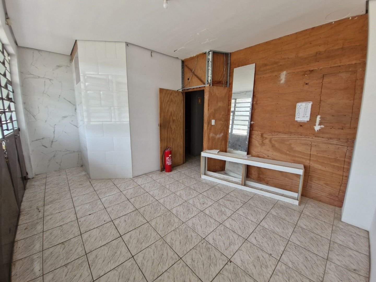 Loja com para aluguel, 153m² - Cavalhada - Porto Alegre: 