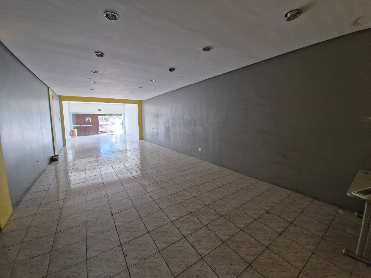 Loja com para aluguel, 153m² - Cavalhada - Porto Alegre: 
