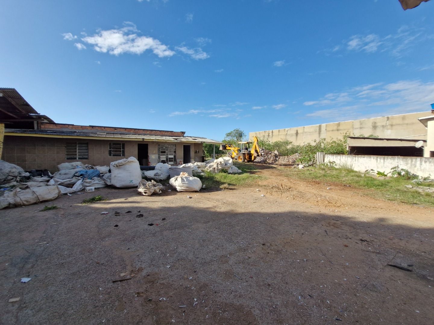 Pavilhão/Galpão/Depósito/Armazém com para aluguel, 300m² - Distrito Industrial - Cachoeirinha: 