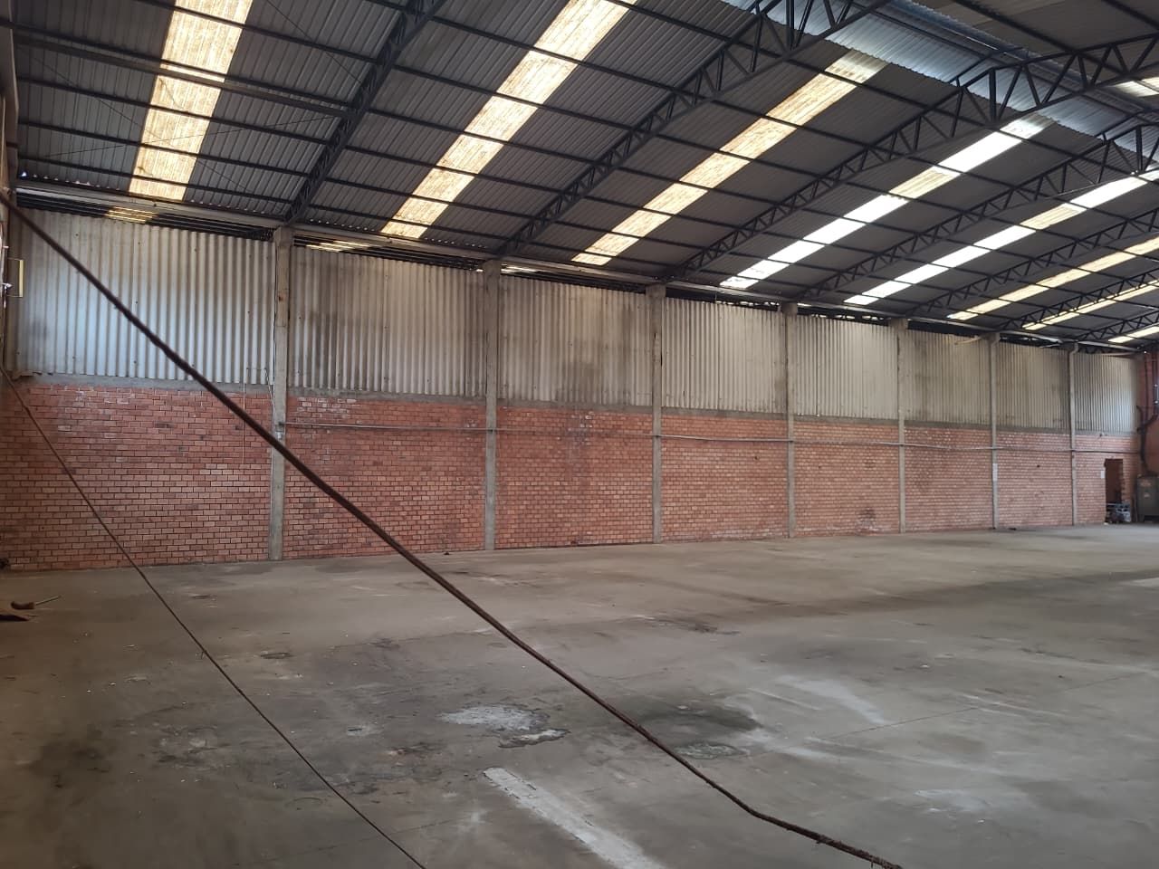 Pavilhão/Galpão/Depósito/Armazém com para aluguel, 800m² - Distrito Industrial - Cachoeirinha: 